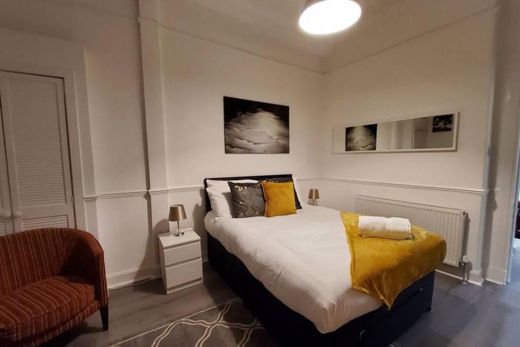 Leith Spectacular Apartment By Sensational Stay Short Lets & Serviced Accommodation With 6 Separate Beds & 2 Baths Единбург Екстериор снимка