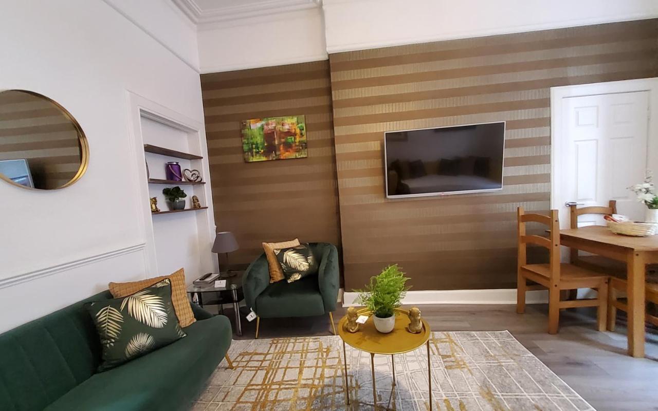 Leith Spectacular Apartment By Sensational Stay Short Lets & Serviced Accommodation With 6 Separate Beds & 2 Baths Единбург Екстериор снимка