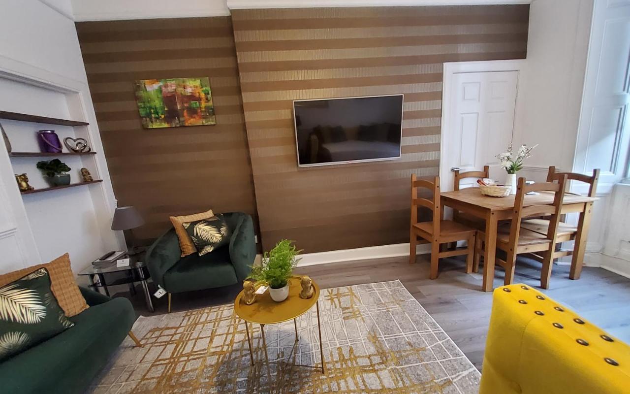 Leith Spectacular Apartment By Sensational Stay Short Lets & Serviced Accommodation With 6 Separate Beds & 2 Baths Единбург Екстериор снимка