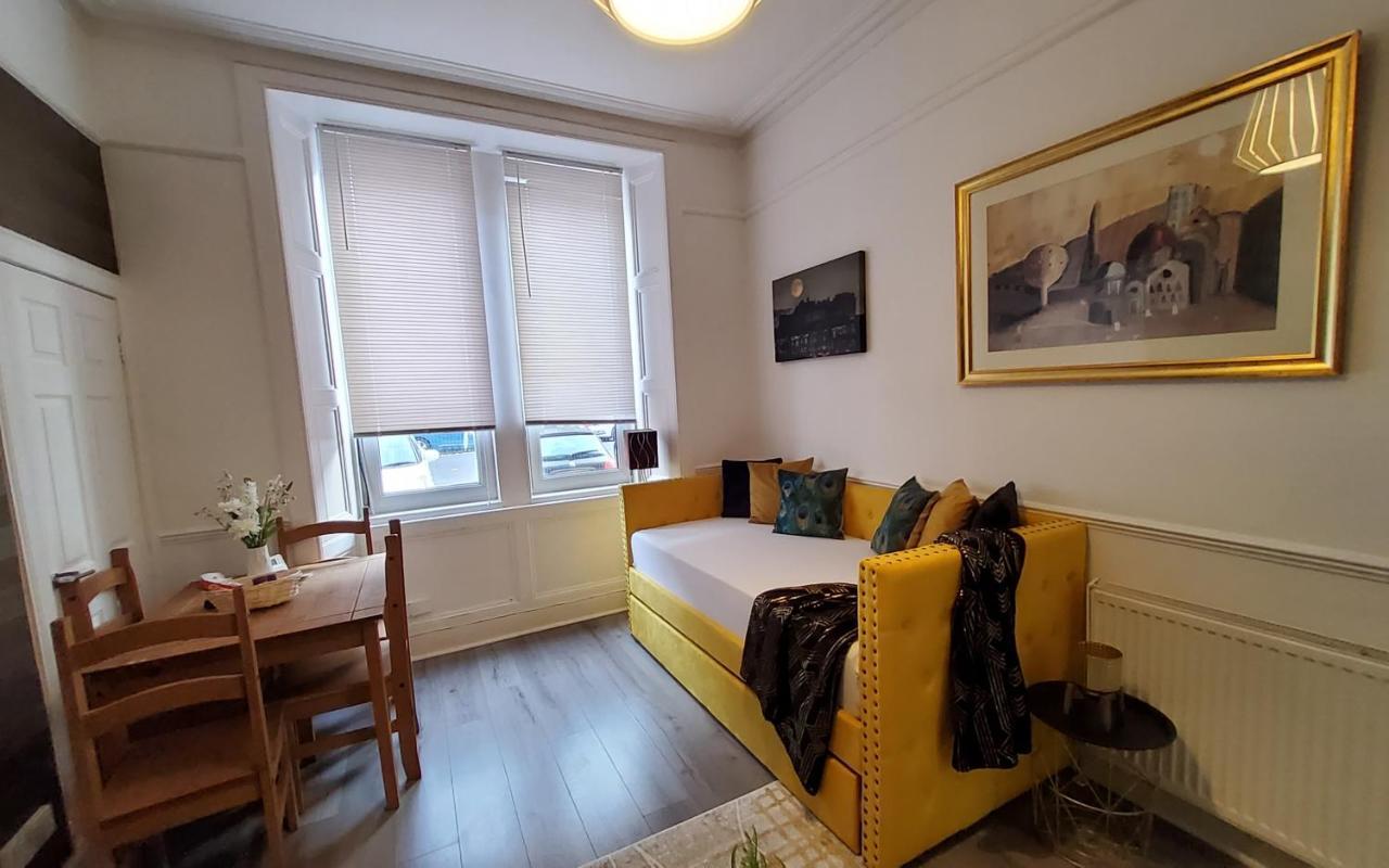 Leith Spectacular Apartment By Sensational Stay Short Lets & Serviced Accommodation With 6 Separate Beds & 2 Baths Единбург Екстериор снимка