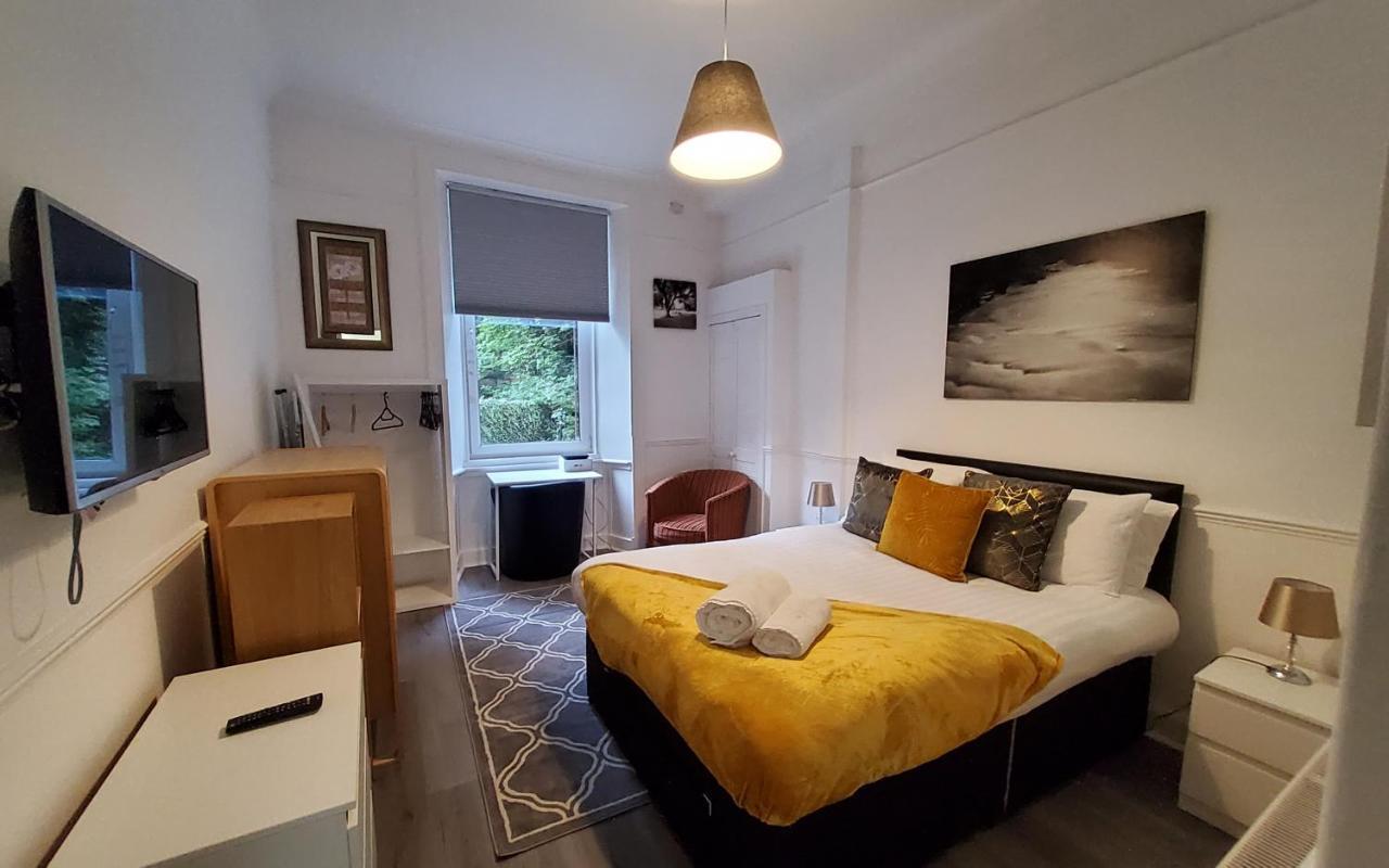 Leith Spectacular Apartment By Sensational Stay Short Lets & Serviced Accommodation With 6 Separate Beds & 2 Baths Единбург Екстериор снимка